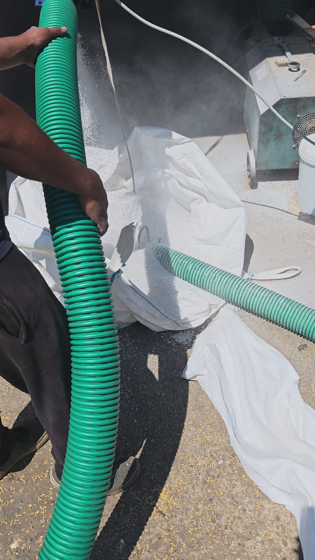 Flexible screw conveyor with 380V (400V) motor | Up to 20m