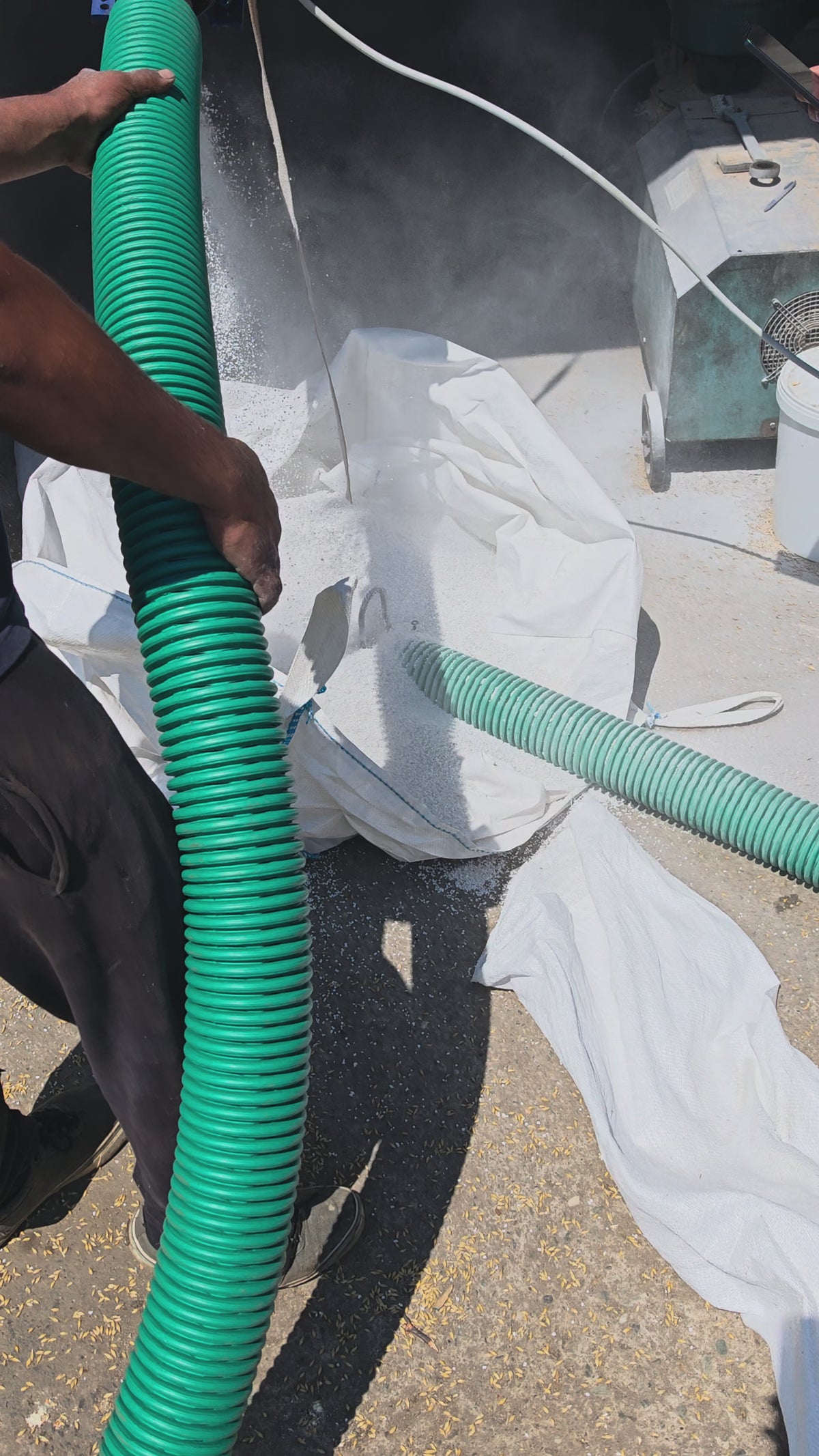 Flexible screw conveyor with 380V (400V) motor | Up to 20m